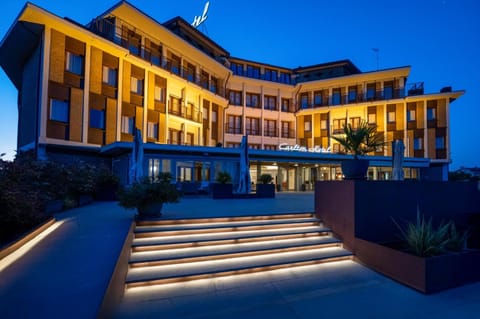 Property building, Night