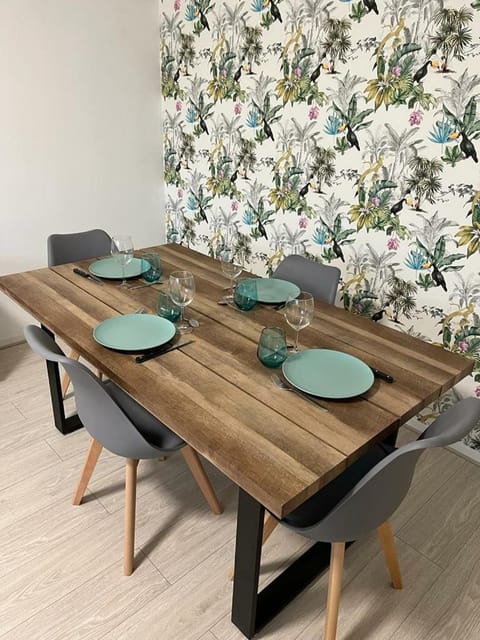 LE ROUSSEAU - 2 Pièces - Proche Hyper Centre Metz Apartment in Metz