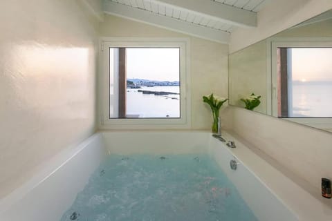 FOS - casa casa group House in Chania