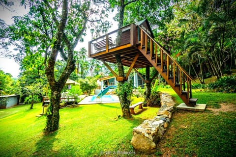 Property building, Spring, Day, Natural landscape, Garden, Garden view