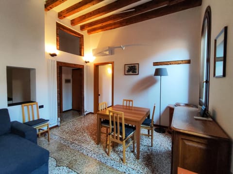 Living room, Seating area, Dining area, air conditioner