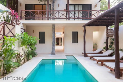 Property building, Day, Garden view, Swimming pool, sunbed