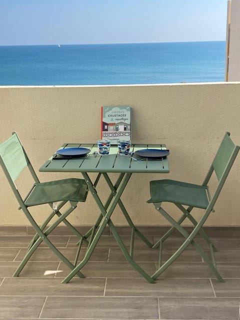 Patio, Sea view