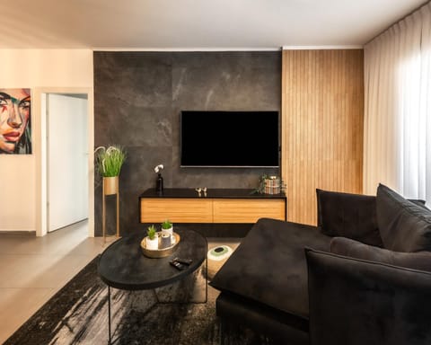 TV and multimedia, Seating area