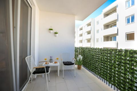 Patio, Balcony/Terrace