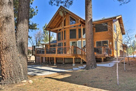 Walk to Ski Lift Gem with Hot Tub in Big Bear Lake House in Big Bear