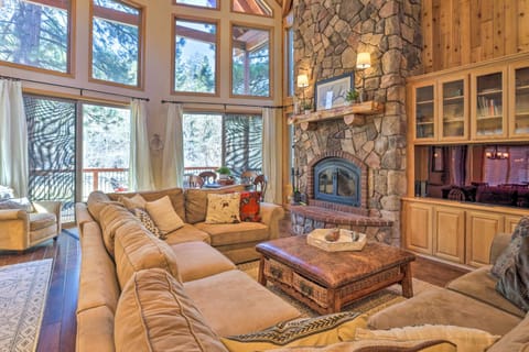 Walk to Ski Lift Gem with Hot Tub in Big Bear Lake House in Big Bear