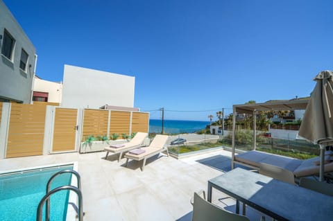 Day, Pool view, Sea view, Swimming pool, sunbed