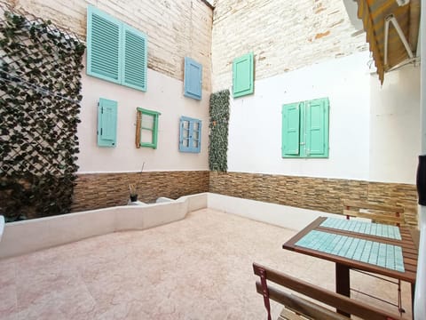 COLORS FIRA GRAN VIA Apartment in L'Hospitalet de Llobregat