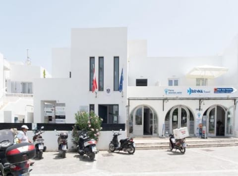 Nomad Central Apartment in Paros