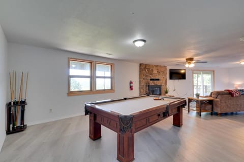 Eureka Springs Gem 2 Decks, Mtn and Lake Views House in Carroll County