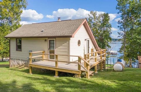 Cherokee Lake Cottage by Staycating House in Cherokee Reservoir