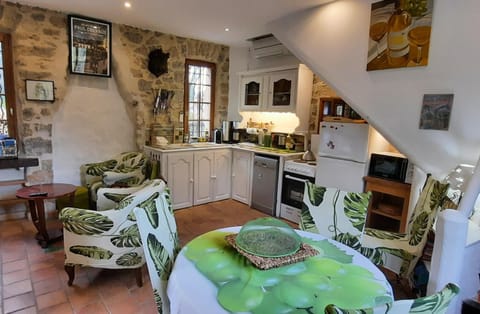 Trainhouse with big pool Villa in Flayosc