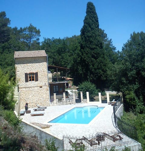 Trainhouse with big pool Villa in Flayosc