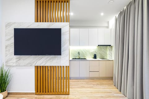 TV and multimedia, Kitchen or kitchenette