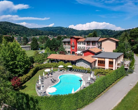 Property building, Bird's eye view, Pool view