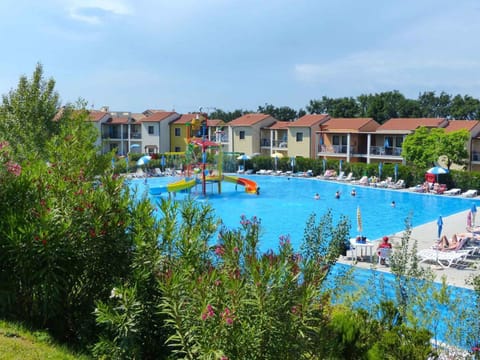 Summer, Swimming pool