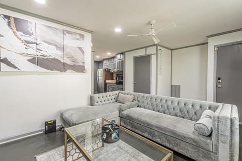 The Sweet Creek Luxurious Villas House in College Park