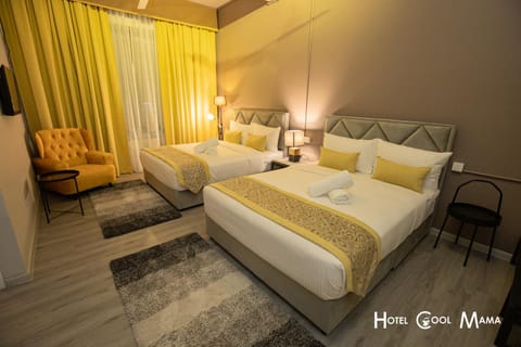 Bed, TV and multimedia, Photo of the whole room, Bedroom, Family