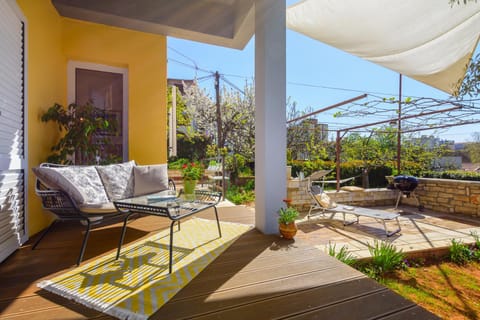 Seating area