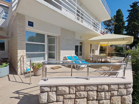 Patio, View (from property/room), Balcony/Terrace, sunbed