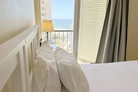 Bed, Bedroom, Sea view