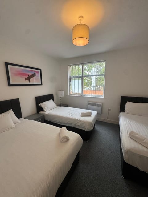 The Bake Apartment - 5 bedroom Large Apartment sleeps up to 16 person Apartment in Newcastle upon Tyne