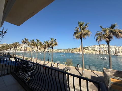 Mayfair Apartment in Marsaskala