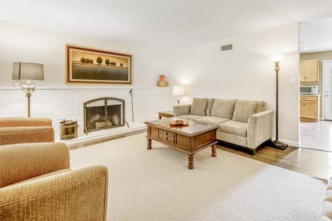 Kenwood Retreat House in Kenwood