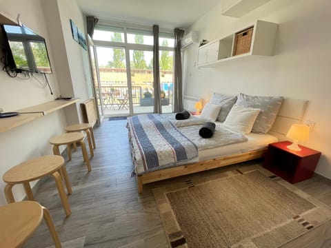 Living room, Photo of the whole room