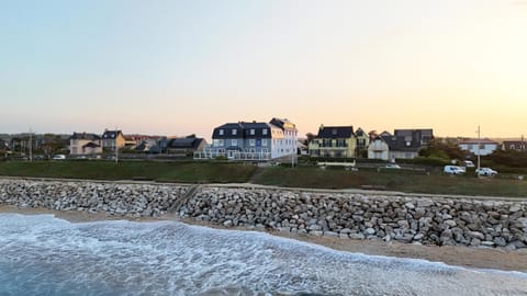 Property building, Restaurant/places to eat, Beach, Sunset