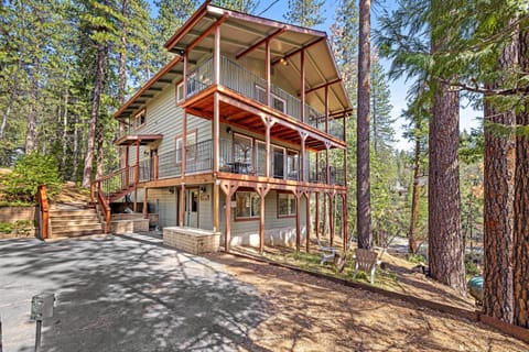 Paws Place House in Arnold