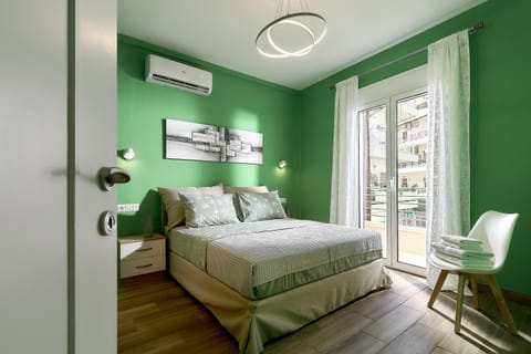 Bed, Photo of the whole room, Bedroom, air conditioner