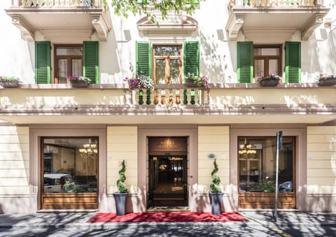 Property building, Facade/entrance