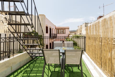 Patio, Balcony/Terrace