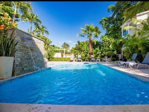 Patio, BBQ facilities, Garden view, Pool view, Swimming pool, Inner courtyard view, furniture, internet, laundry, washing machine