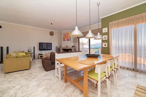 Horizon House Apartment in Messenia