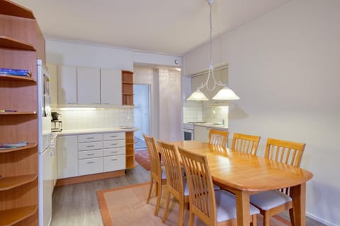 Kitchen or kitchenette, Dining area, kitchen