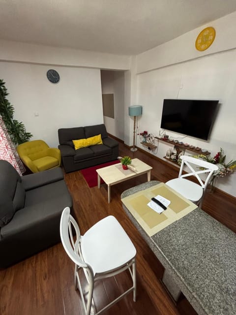 Communal lounge/ TV room, TV and multimedia, Living room, Seating area