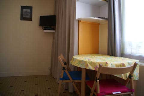 Decorative detail, Dining area