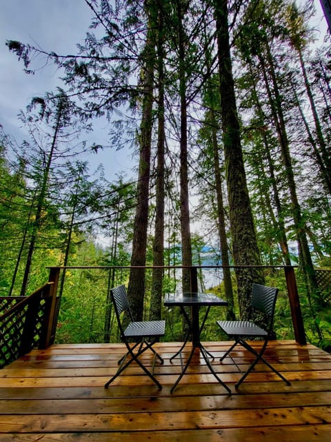 Natural landscape, Balcony/Terrace, Lake view