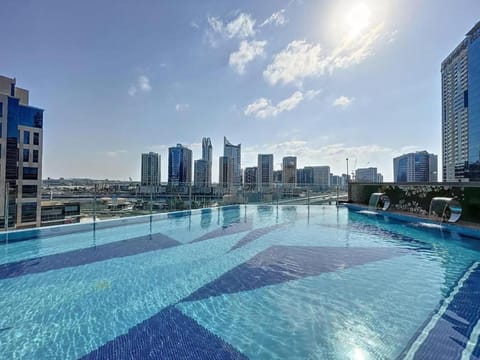 Property building, Swimming pool