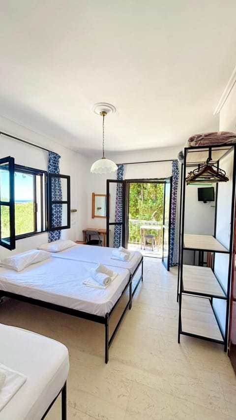 Bed, Bedroom, Location, furniture, heating, internet, stove, towels, wardrobe, kitchen, air conditioner