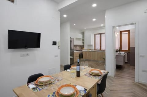 Kitchen or kitchenette, Seating area