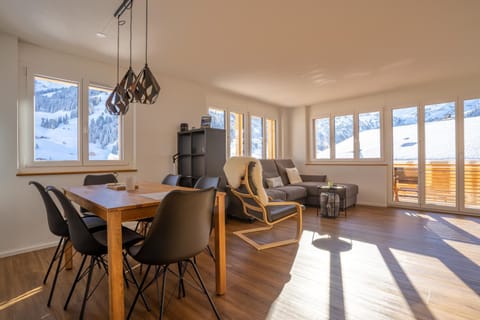 Natural landscape, Living room, Seating area, Dining area, Mountain view