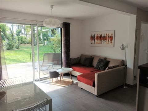 Living room, Garden view