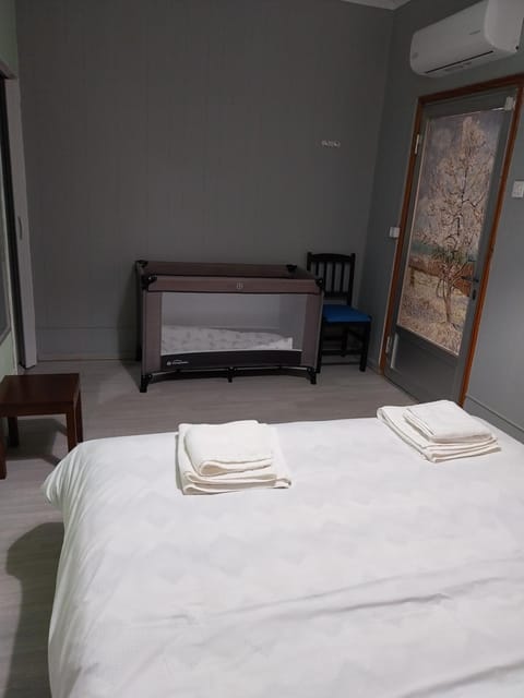 Villa Artzie. Έξοχικο με τεράστιο εξωτερικό χώρο. House in Halkidiki