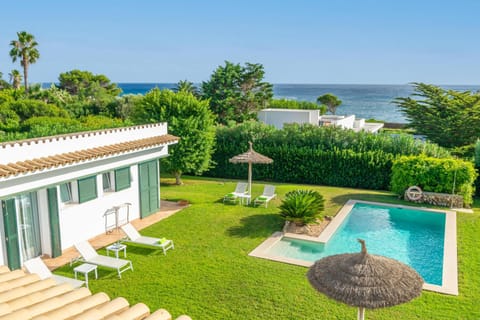 Property building, Garden, Sea view, Swimming pool