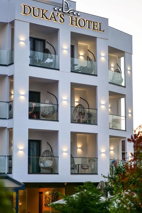 Property building, Day