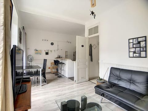 Joli 3 pièces, 7 pers, très lumineux, Nice centre Apartment in Nice